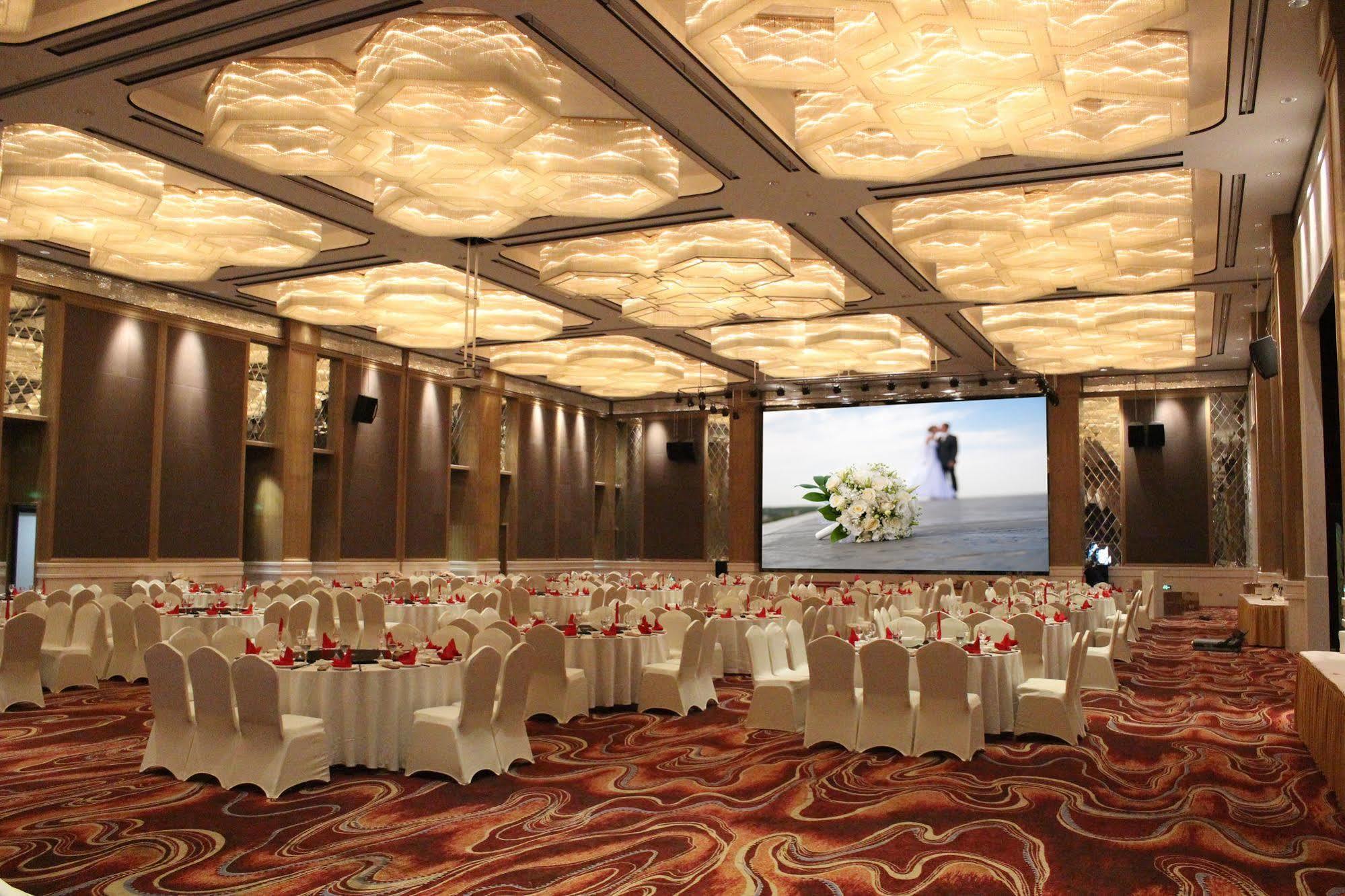 S&N Zhejiang Linhai International Hotel Exterior photo